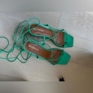 Alohas heels